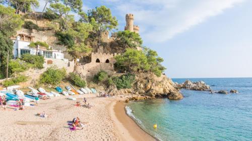2kis - * Lloret de Mar
